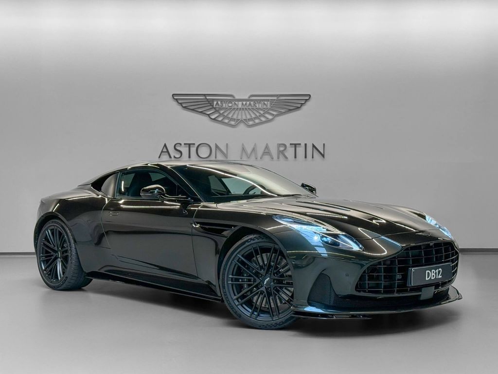 Aston Martin DB12