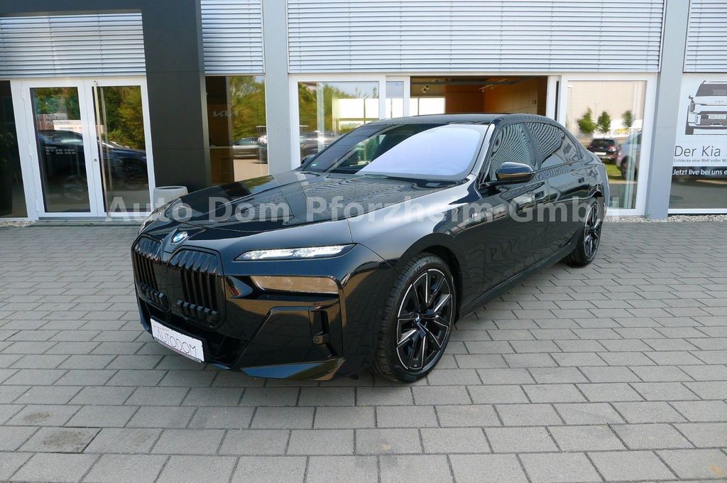 BMW 740 2023