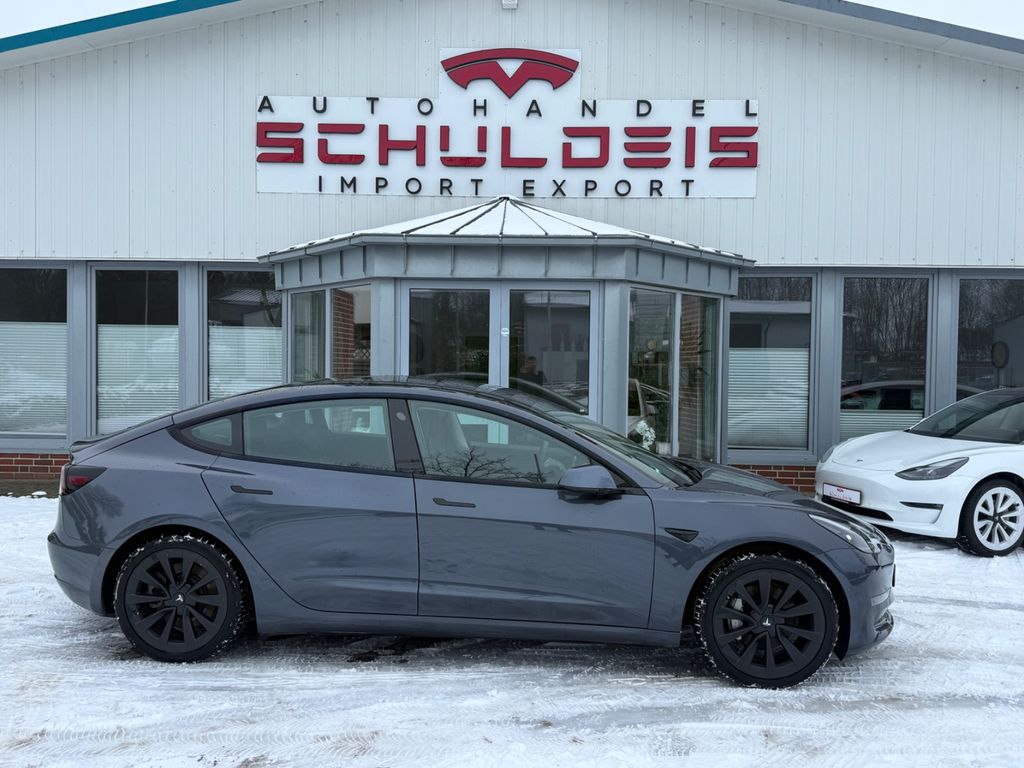 Tesla Model 3 2020