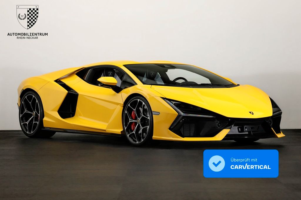 Lamborghini Revuelto 2024