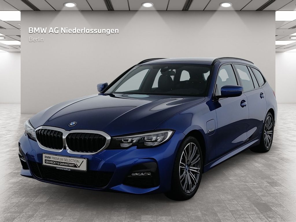 BMW 330 2022