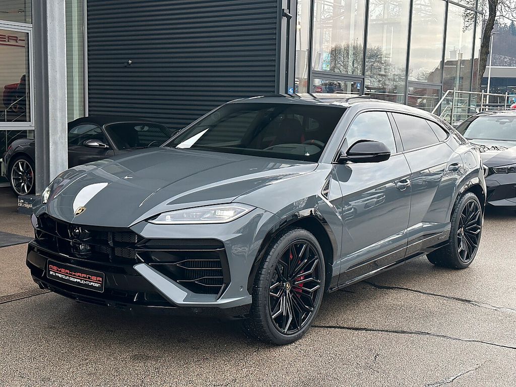 Lamborghini Urus 2025
