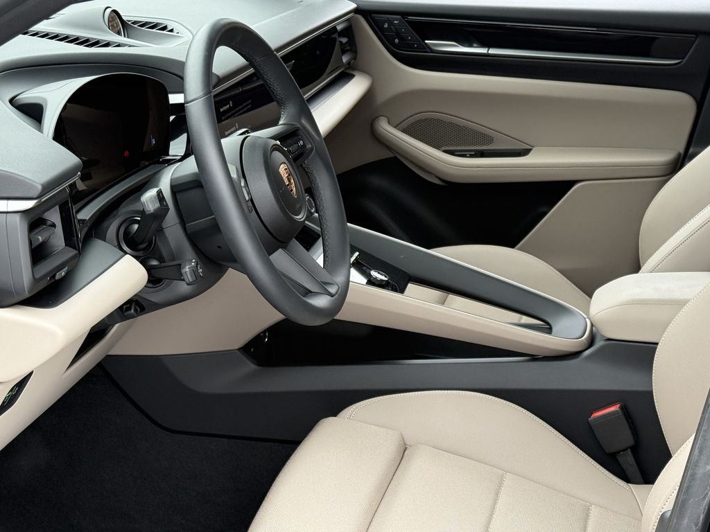 Porsche Macan 2025
