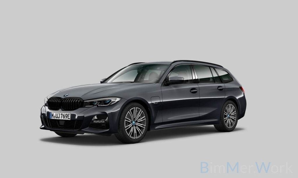 BMW 330 2022