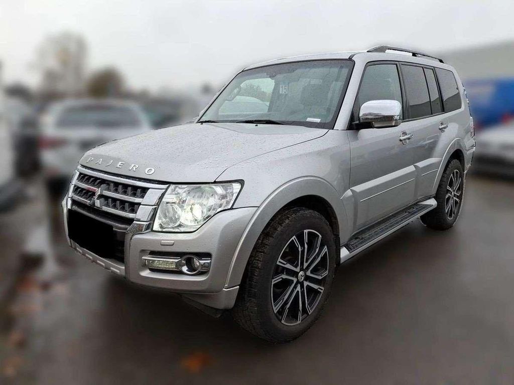 Mitsubishi Pajero 2018