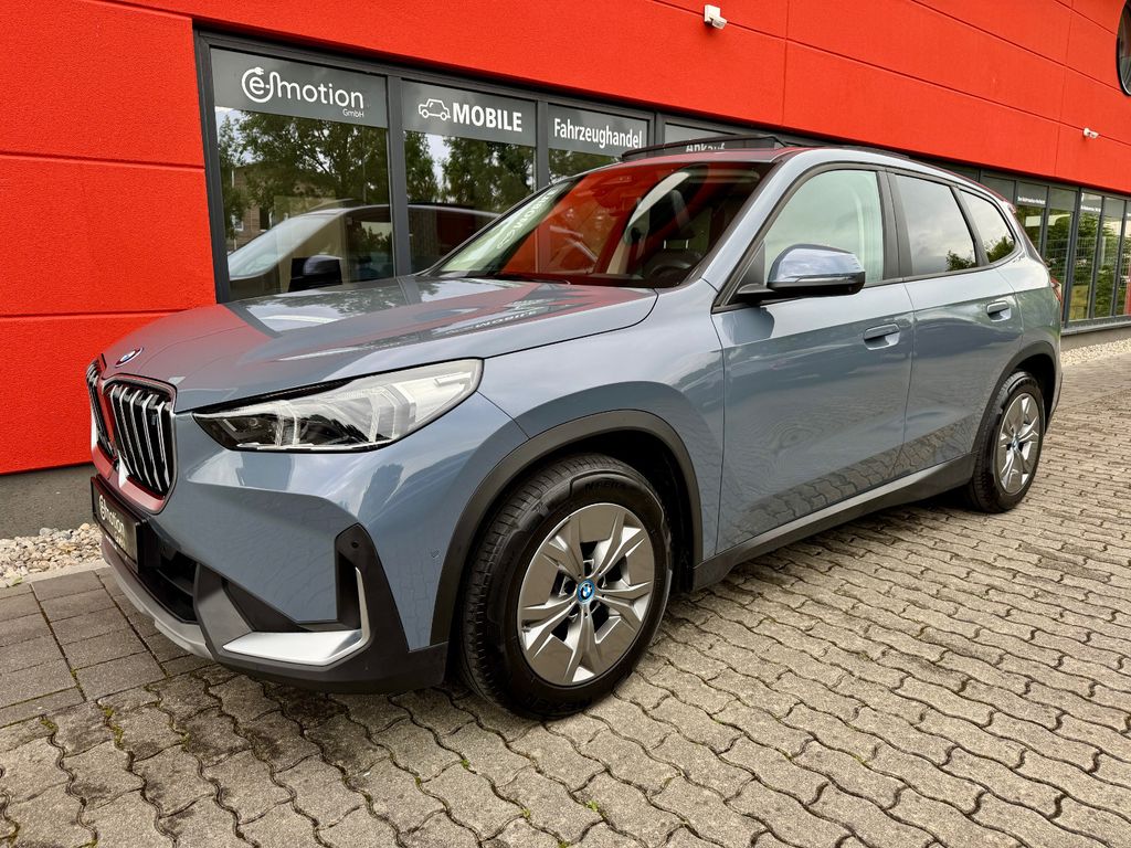 BMW iX1 2023