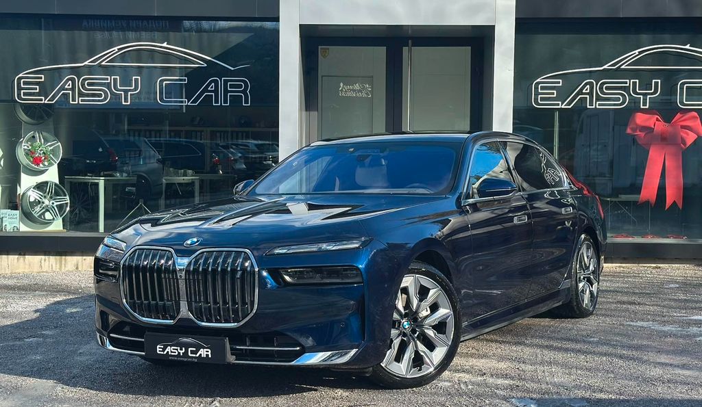 BMW i7 2023