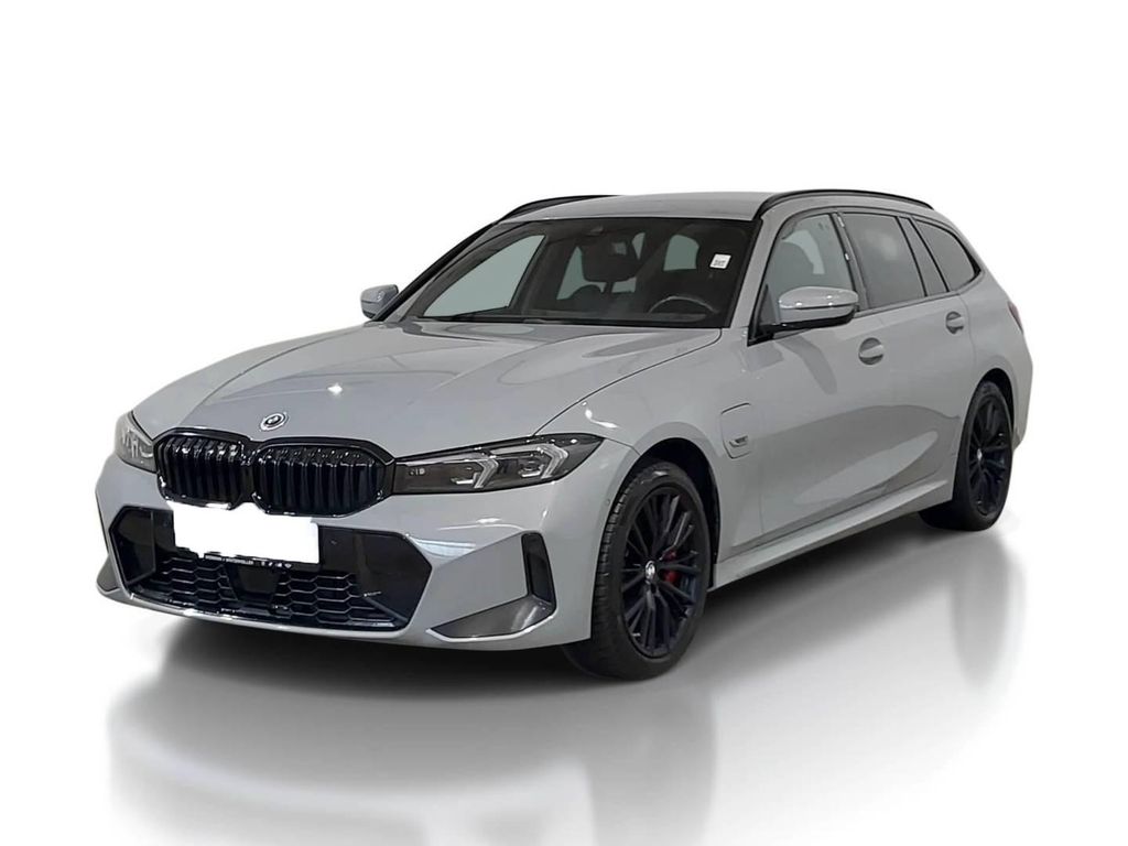 BMW 330 2022