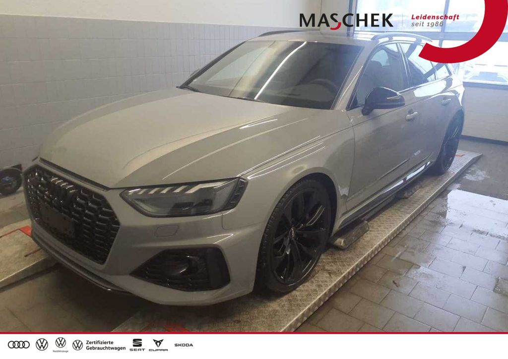 Audi RS4 2022