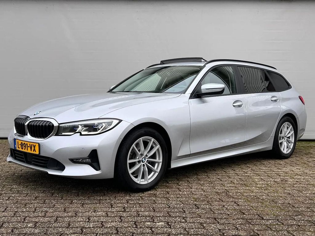 BMW 320 2021