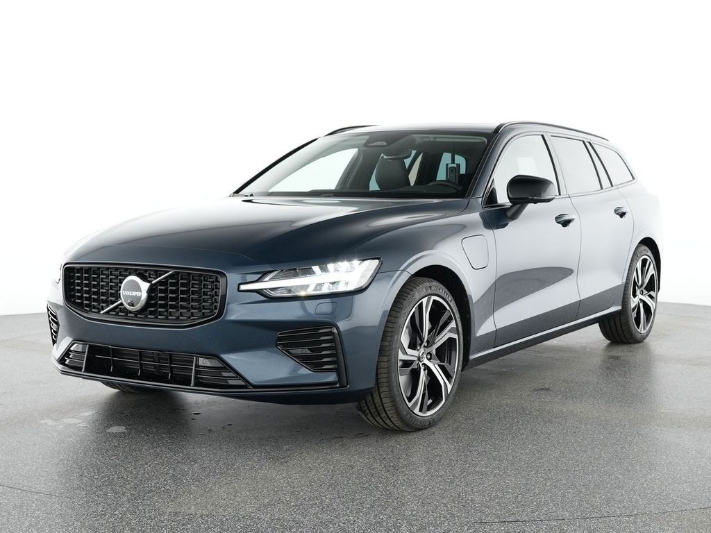 Volvo V60 2025