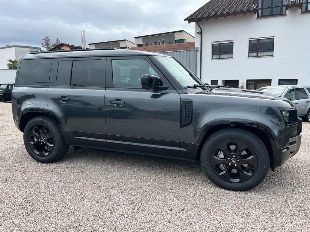 Land Rover Defender 2025