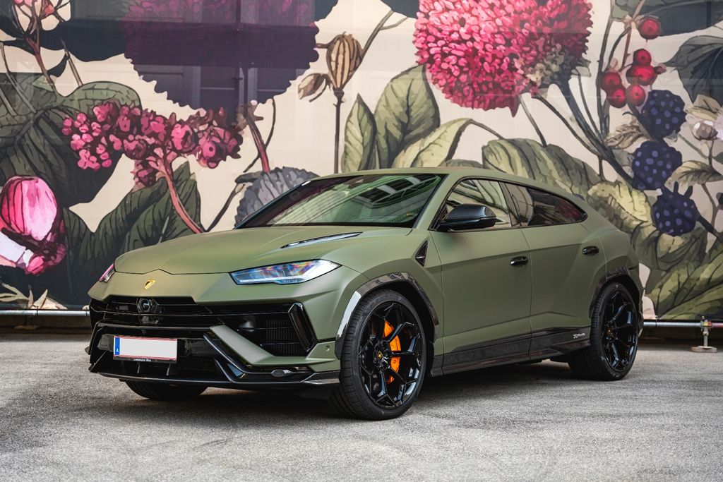 Lamborghini Urus 2024