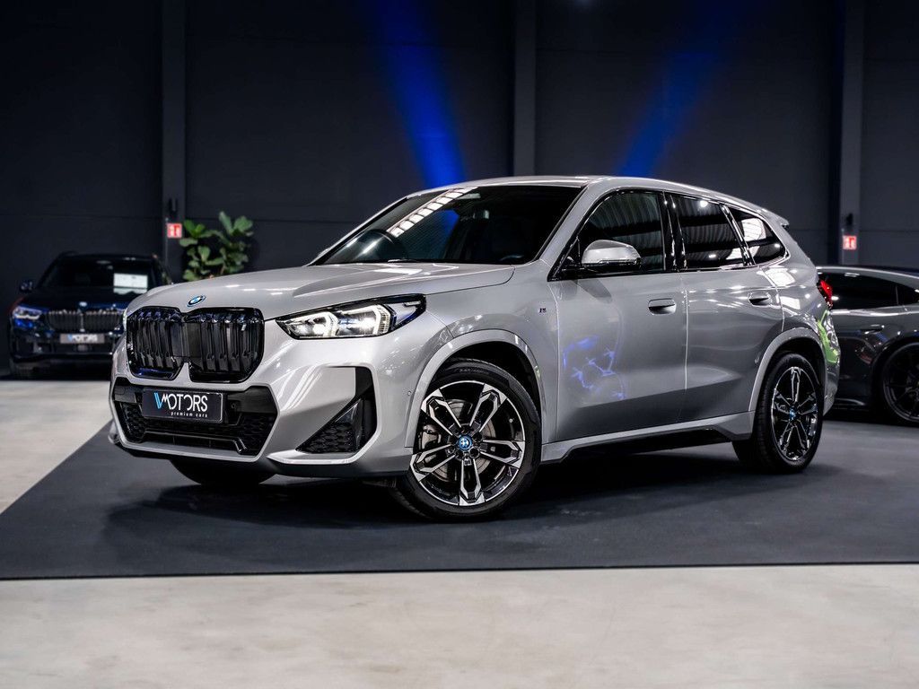 BMW iX1 2023