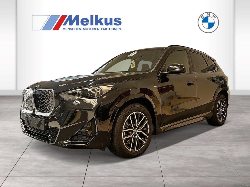 BMW iX1 2025