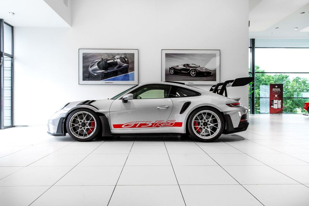 Porsche 992 2024