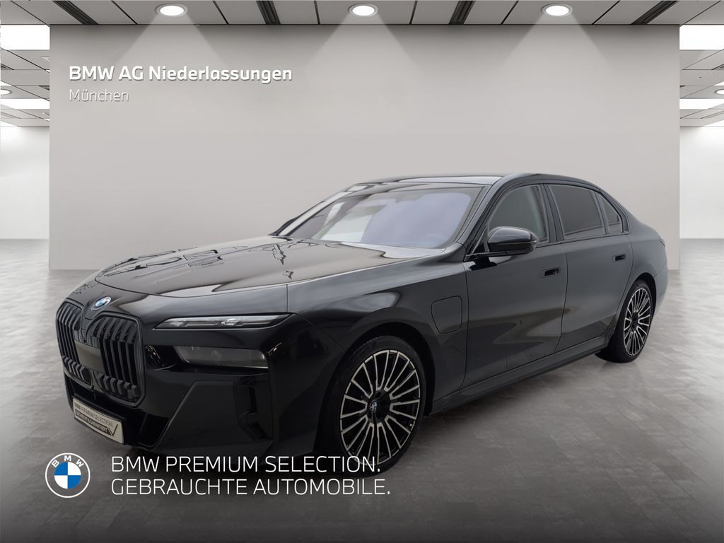 BMW 750 2024