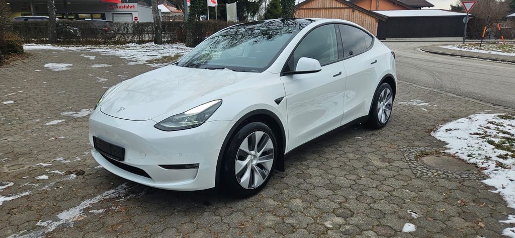 Tesla Model Y 2022