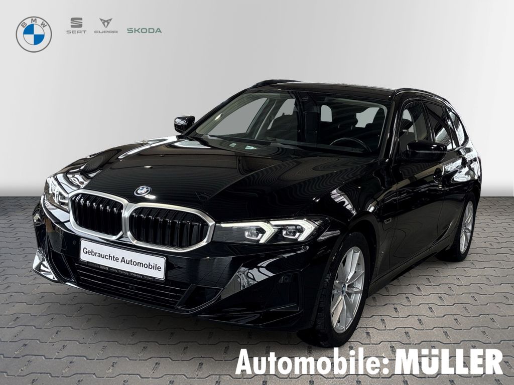 BMW 330 2022