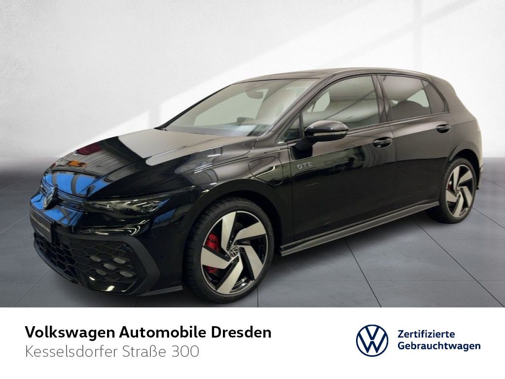 Volkswagen Golf 2025