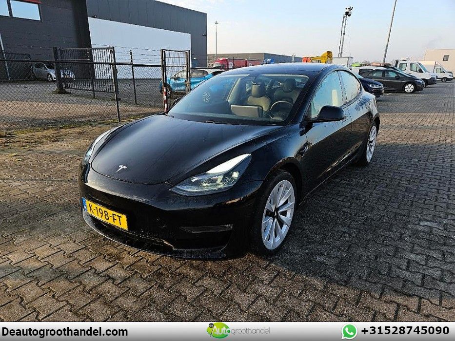 Tesla Model 3 2020