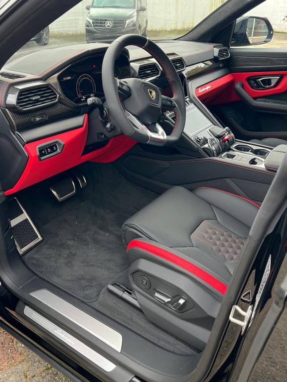 Lamborghini Urus 2026