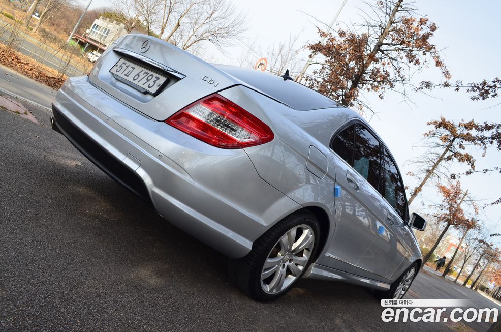 Mercedes-Benz C-Class 2011
