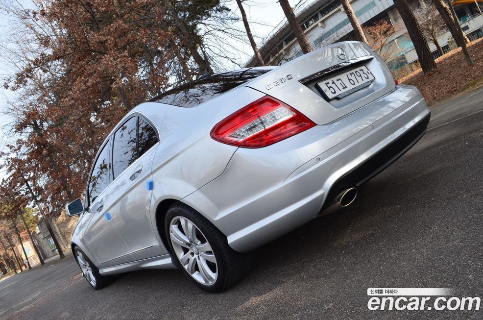 Mercedes-Benz C-Class 2011