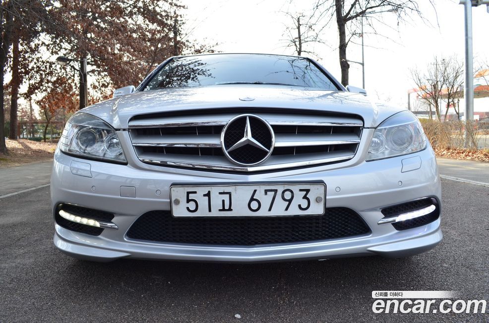 Mercedes-Benz C-Class 2011