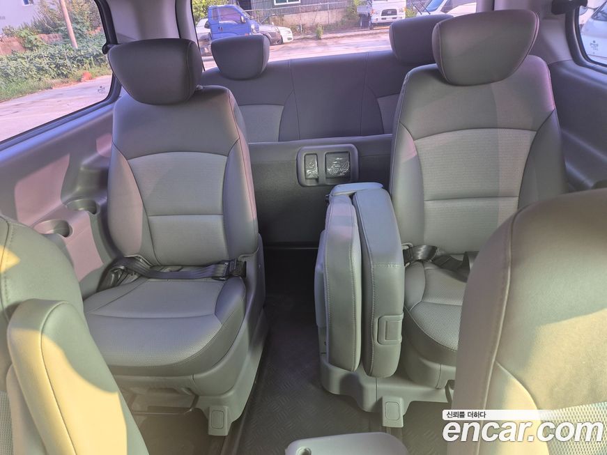 Hyundai Starex 2012
