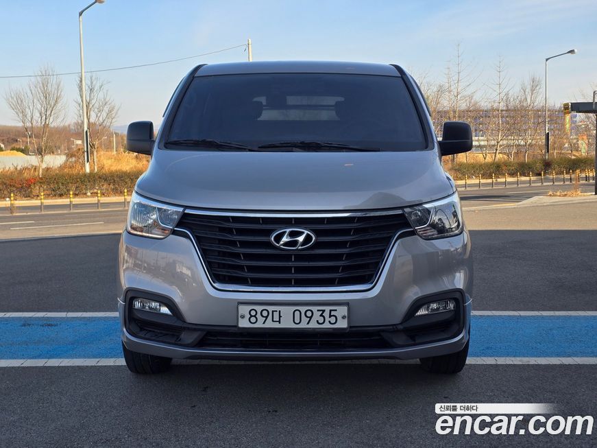 Hyundai Starex 2019