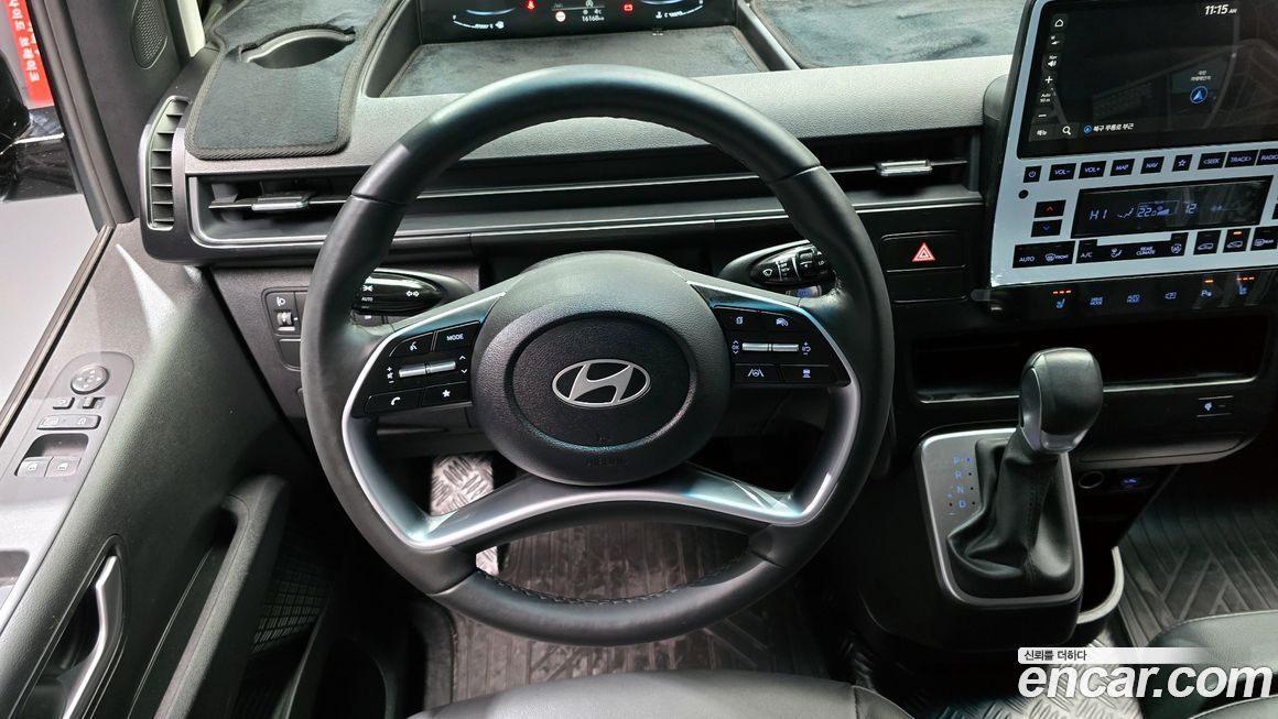 Hyundai Staria 2025