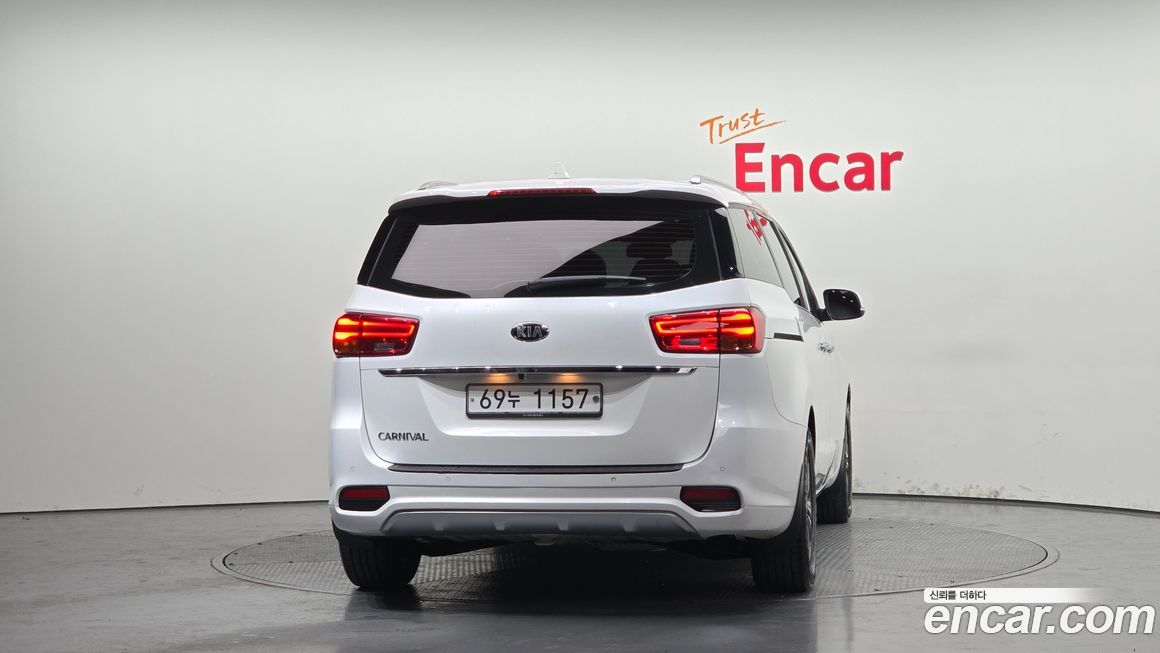 Kia Canival 2019