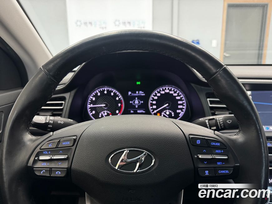 Hyundai AVANTE 2020