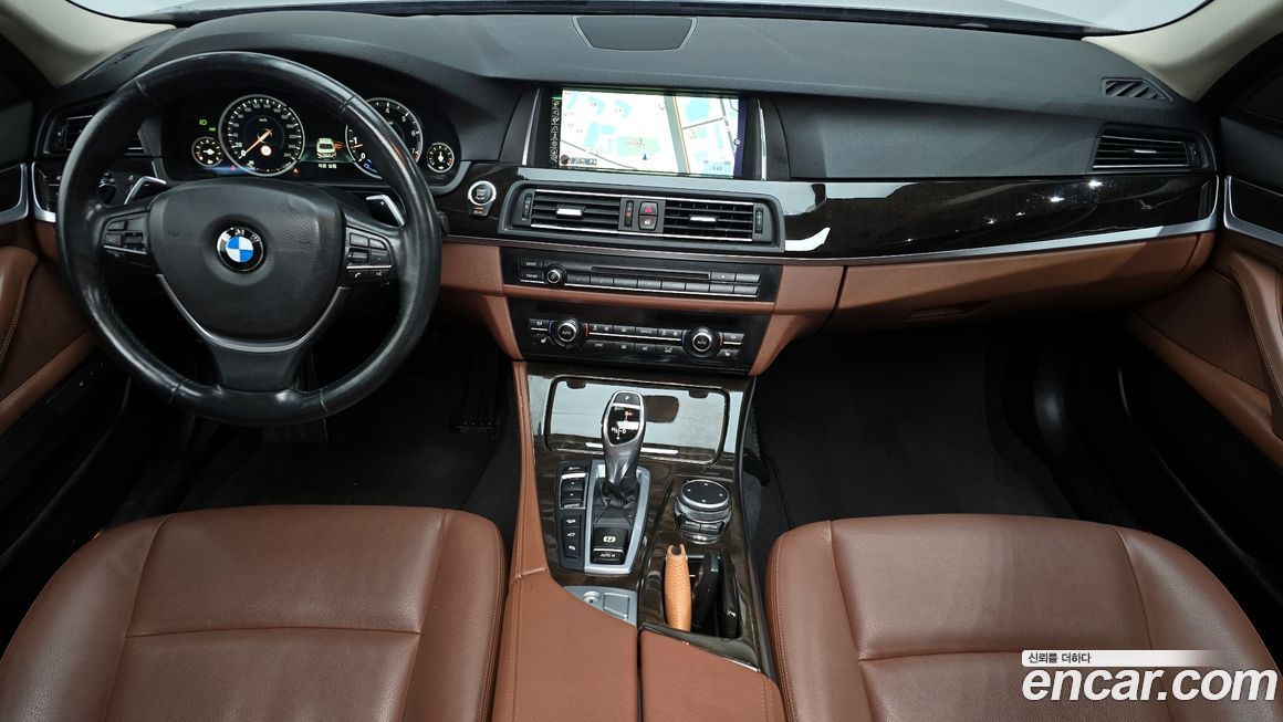 BMW 5-Series 2016