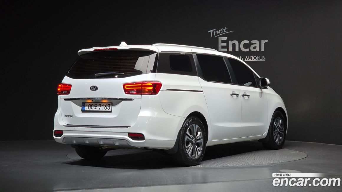 Kia Canival 2019