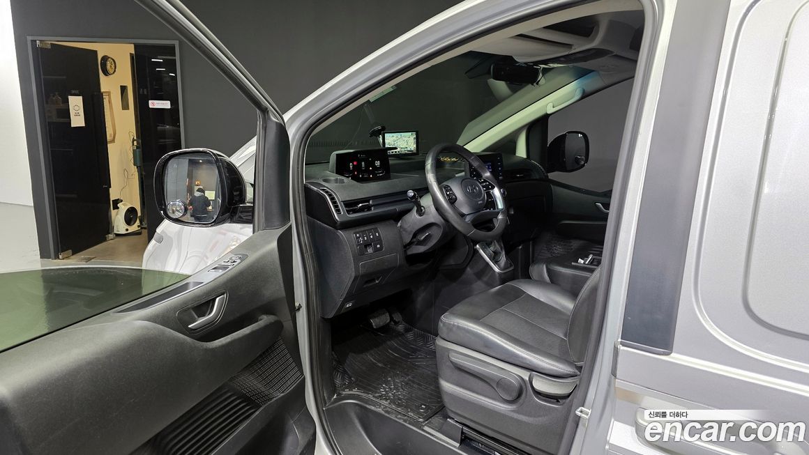 Hyundai Staria 2022