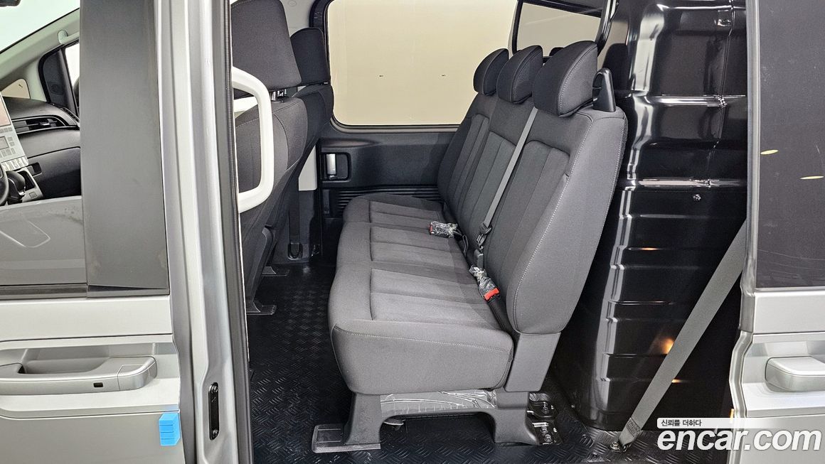 Hyundai Staria 2023