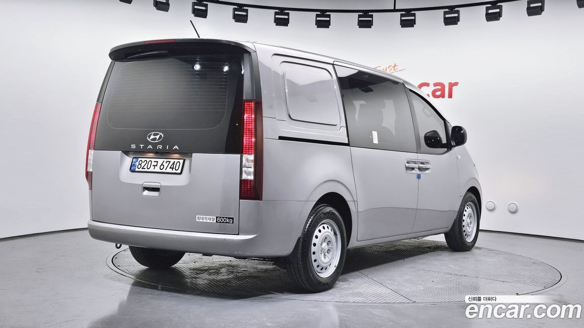 Hyundai Staria 2023