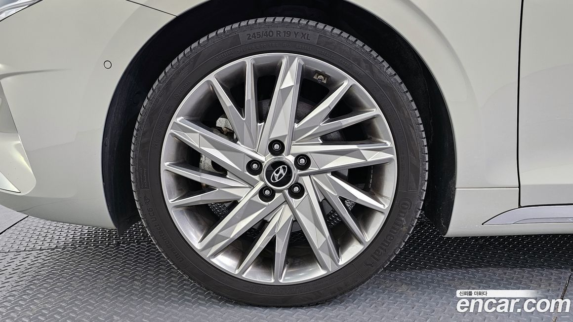 Hyundai Grandeur 2020