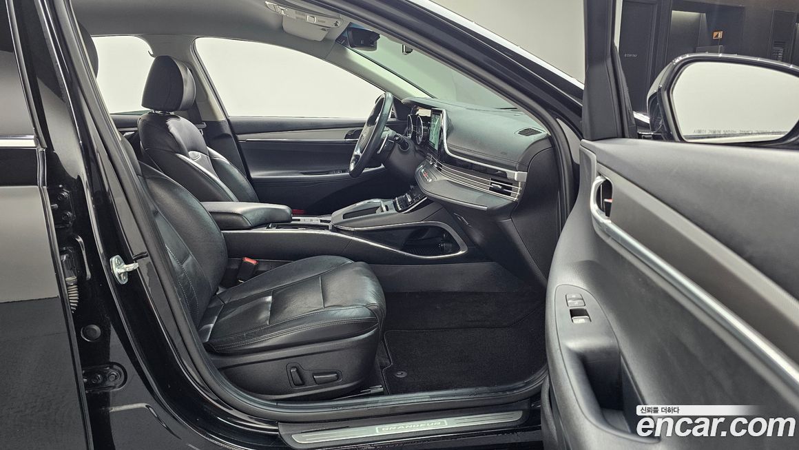 Hyundai Grandeur 2021