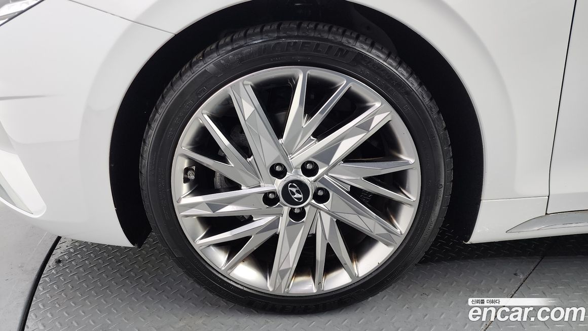 Hyundai Grandeur 2021