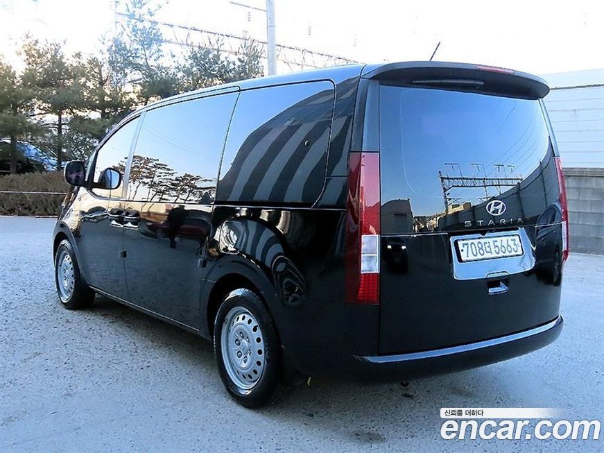 Hyundai Staria 2022