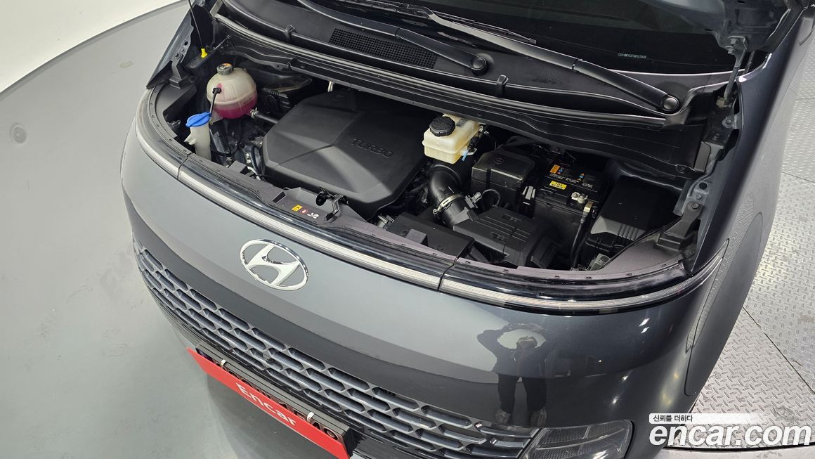 Hyundai Staria 2023