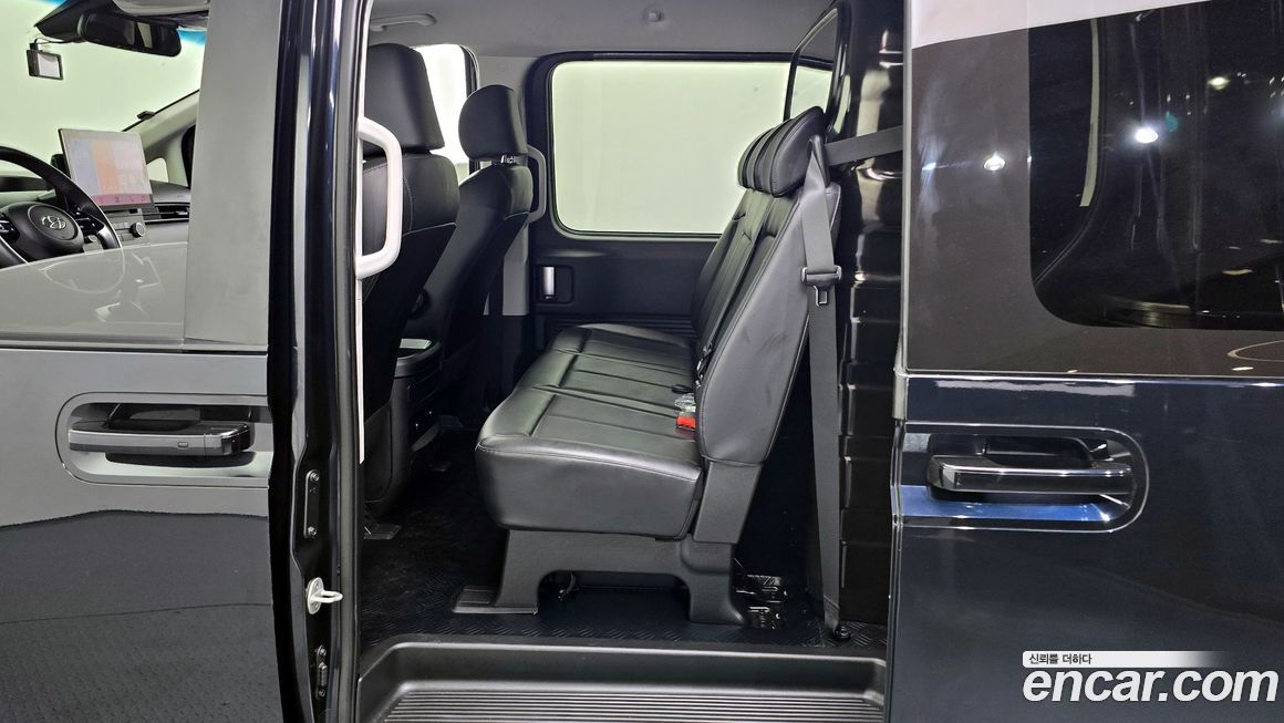 Hyundai Staria 2023