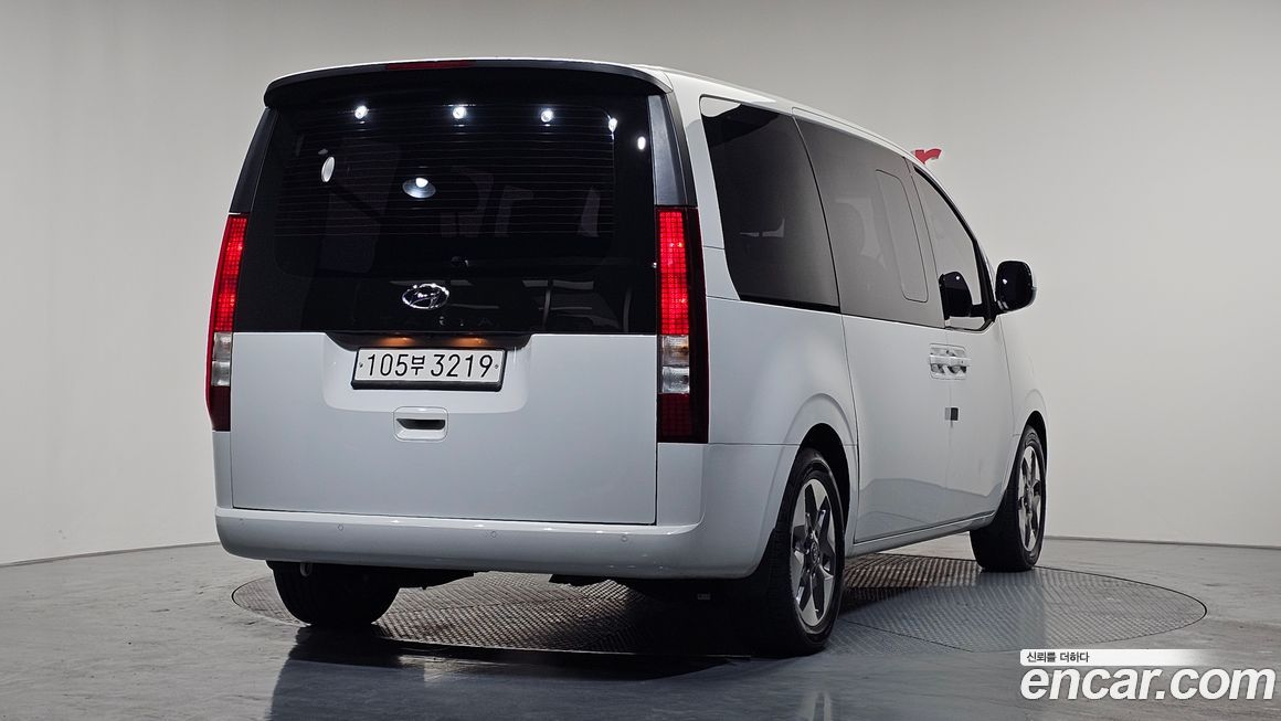 Hyundai Staria 2022