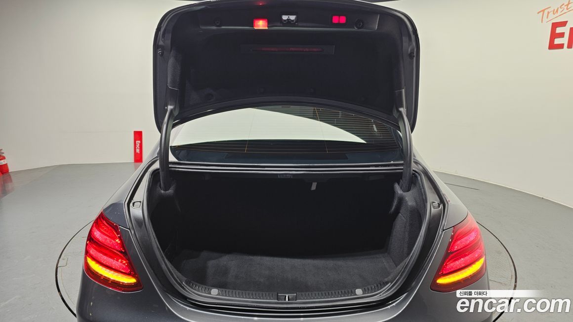 Mercedes-Benz E-Class 2017