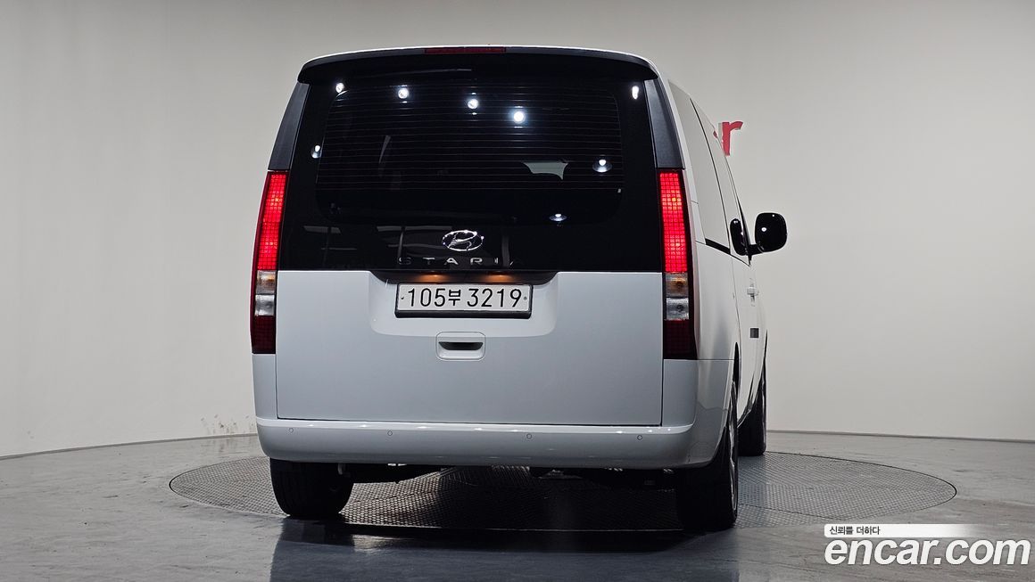 Hyundai Staria 2022