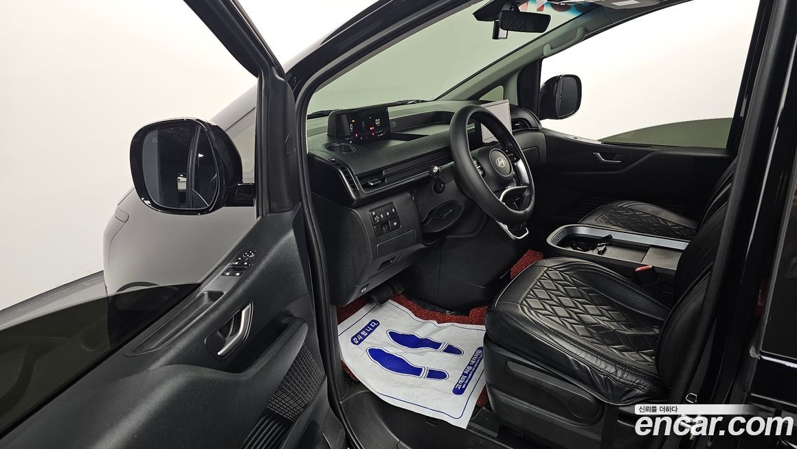 Hyundai Staria 2025