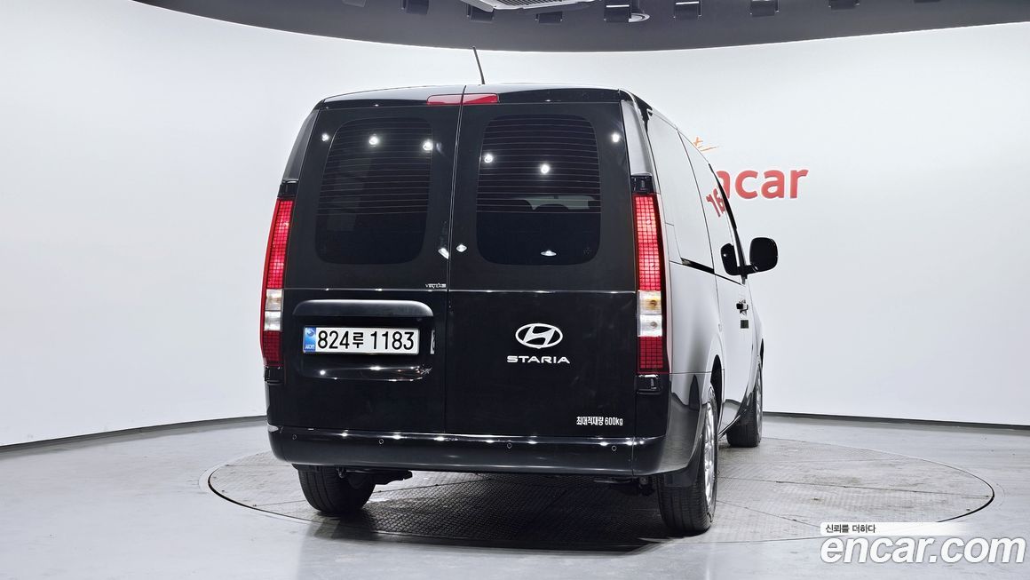 Hyundai Staria 2025